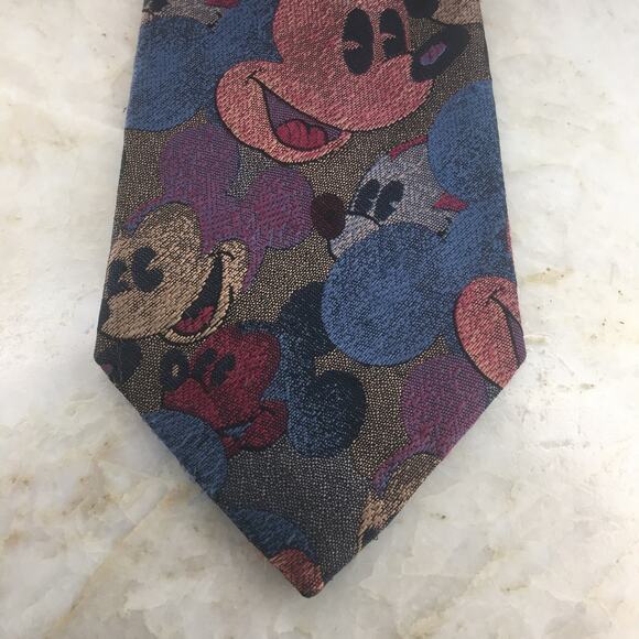 BALANCINE PRESENTS "THE TIE WORKS" DISNEY MICKEY NECKTIE - Picture 2 of 12